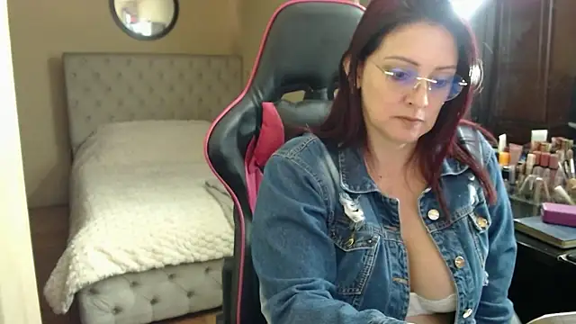 Carol Scottt online show from June 18, 2026, 4:44 pm