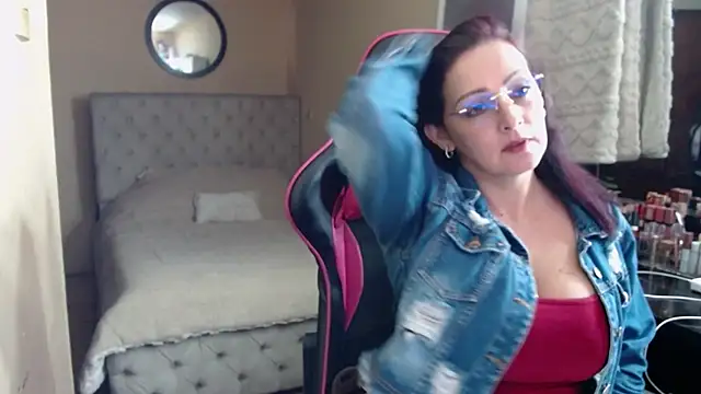 Carol Scottt online show from July 29, 2026, 3:10 pm
