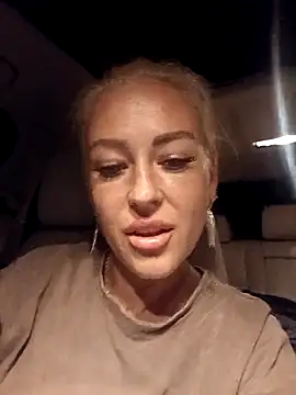 Snapshot of blonda-sexy chatting on November 2, 2025, 5:26 pm blonda-sexy online show from November 2, 2025, 5:26 pm