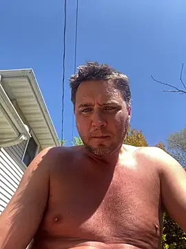 Snapshot of Brando2585 chatting on May 2, 2026, 4:12 pm Brando2585 online show from May 2, 2026, 4:12 pm