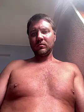 Snapshot of Brando2585 chatting on May 8, 2026, 5:57 am Brando2585 online show from May 8, 2026, 5:57 am