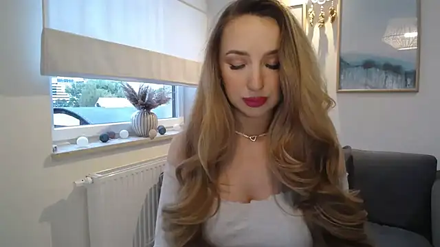 Snapshot of JulietteDiamond chatting on September 22, 2025, 3:36 pm JulietteDiamond online show from September 22, 2025, 3:36 pm