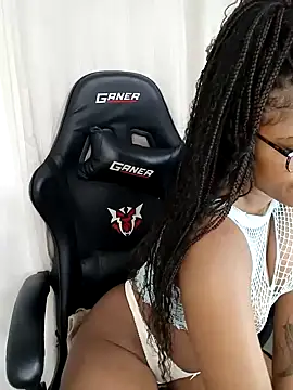 Snapshot of charmainexxx chatting on September 27, 2025, 3:50 pm charmainexxx online show from September 27, 2025, 3:50 pm