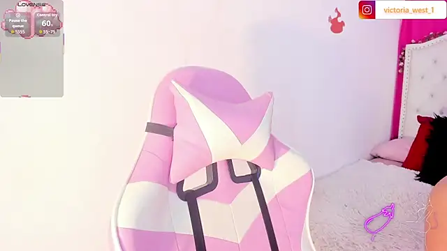 Snapshot of Victoria_west chatting on September 27, 2025, 11:37 am Victoria west online show from September 27, 2025, 11:37 am