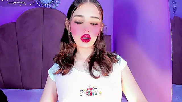 ValeriaAguilar online show from March 9, 2026, 10:25 pm