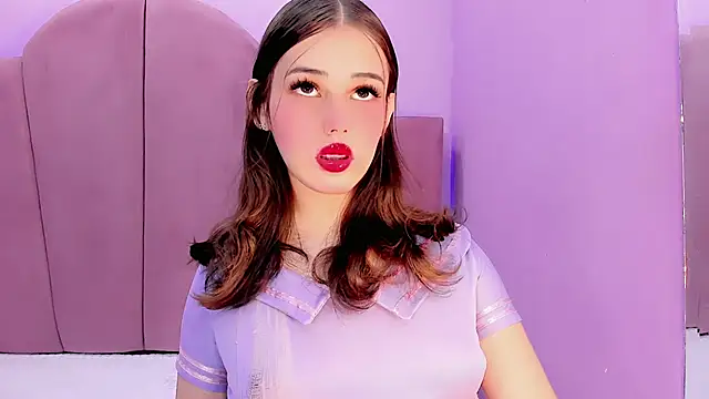 ValeriaAguilar online show from April 28, 2026, 9:09 pm