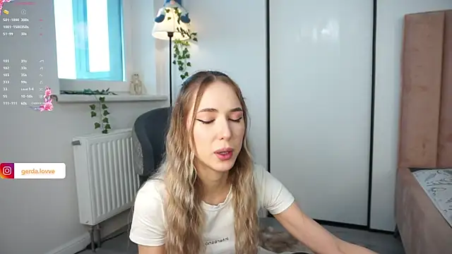 Snapshot of heidas_dream chatting on September 25, 2025, 6:17 am heidas dream online show from September 25, 2025, 6:17 am