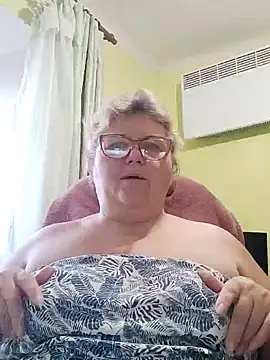 Snapshot of AlenushkaGold chatting on December 24, 2024, 10:44 am AlenushkaGold online show from December 24, 2024, 10:44 am