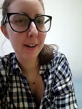Sarah459 online show from May 5, 2026, 8:39 pm