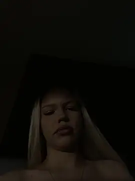 TinyTrixi online show from February 1, 2026, 7:23 pm