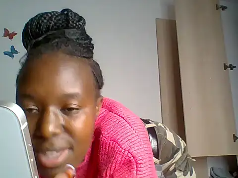 Oliviia  online show from November 3, 2025, 6:09 pm