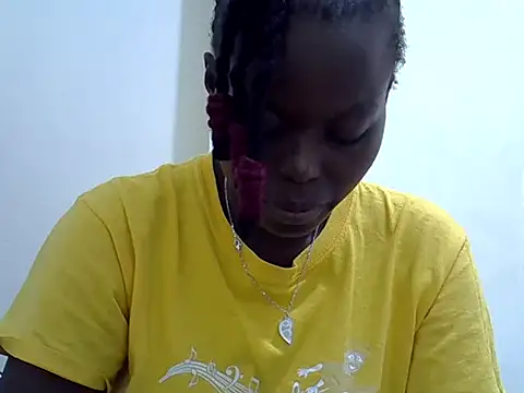 ebony curvedass online show from May 7, 2026, 6:02 pm