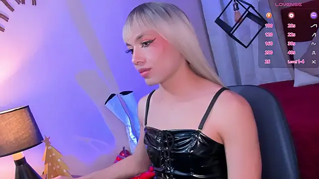 Megan Do Santos online show from December 12, 2024, 8:43 pm