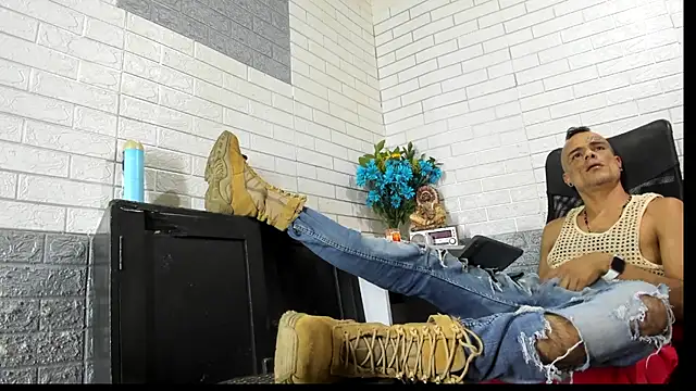 GeorgeZarrate online show from June 29, 2026, 7:36 pm