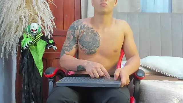 Snapshot of angel_adamx chatting on October 18, 2025, 3:31 am angel adamx online show from October 18, 2025, 3:31 am