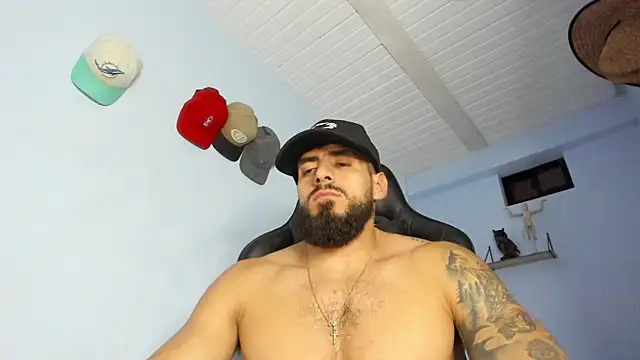 Snapshot of _Poseidon1_ chatting on October 3, 2025, 4:31 am Poseidon1 online show from October 3, 2025, 4:31 am