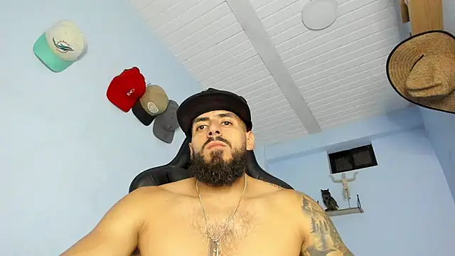 Snapshot of _Poseidon1_ chatting on October 26, 2025, 5:24 am Poseidon1 online show from October 26, 2025, 5:24 am