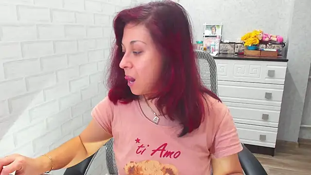 Snapshot of TeasyLana chatting on December 3, 2024, 5:31 am TeasyLana online show from December 3, 2024, 5:31 am