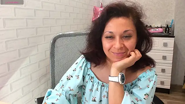 Snapshot of TeasyLana chatting on May 21, 2026, 4:52 am TeasyLana online show from May 21, 2026, 4:52 am