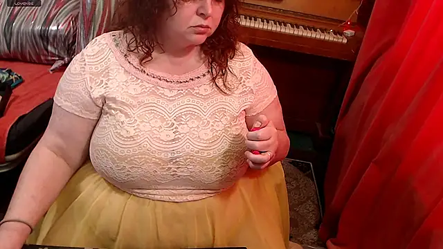 Snapshot of RoseRed69 chatting on March 14, 2026, 3:23 am RoseRed69 online show from March 14, 2026, 3:23 am