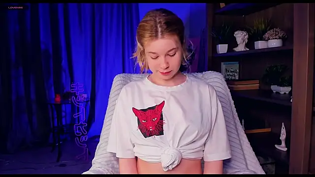 PollyHathor online show from December 9, 2024, 1:18 am