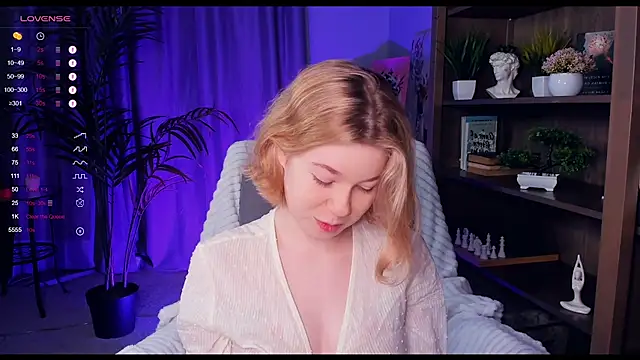 PollyHathor online show from December 26, 2024, 9:37 pm