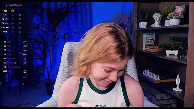 PollyHathor online show from January 18, 2025, 9:24 pm