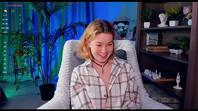 PollyHathor online show from February 3, 2025, 9:29 pm