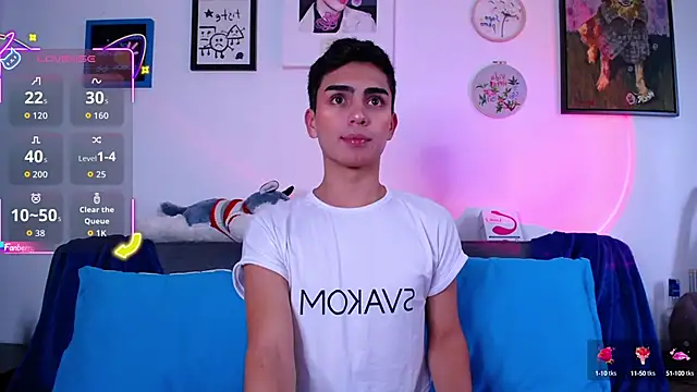 Snapshot of OwenBluee chatting on September 27, 2025, 9:42 pm OwenBluee online show from September 27, 2025, 9:42 pm