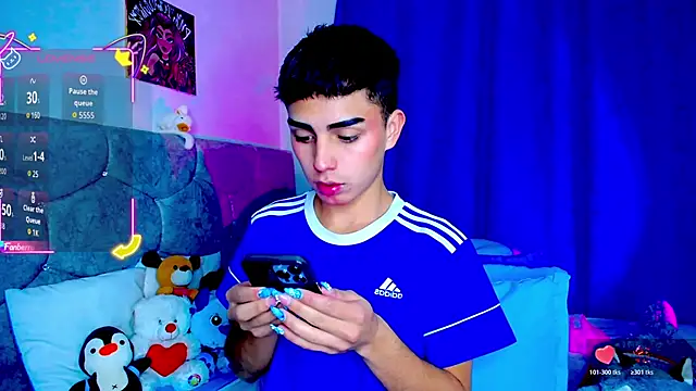 Snapshot of OwenBluee chatting on October 23, 2025, 5:40 am OwenBluee online show from October 23, 2025, 5:40 am