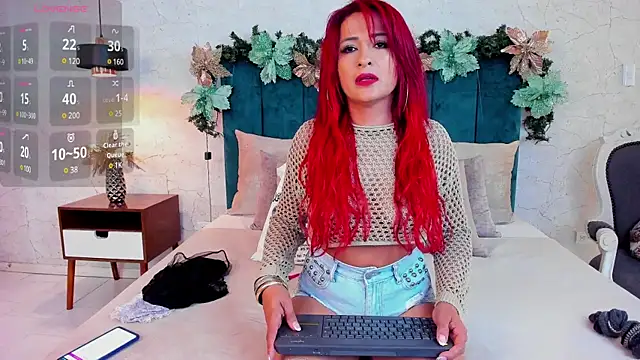 AndreaPink2024 online show from January 8, 2025, 12:15 pm