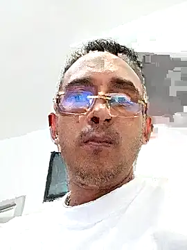 paisa233 online show from October 29, 2025, 10:33 pm