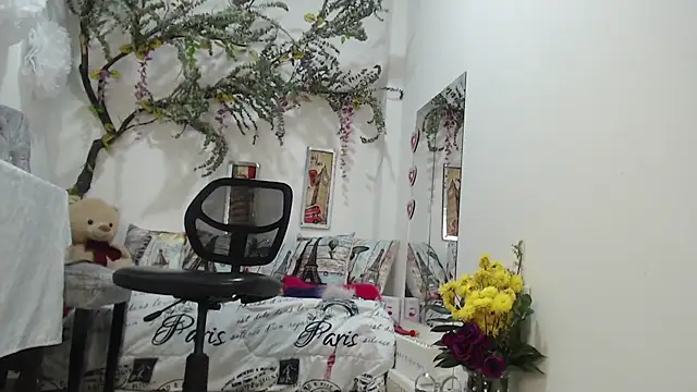 Jadeee  online show from February 27, 2025, 4:31 am