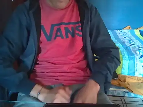 Snapshot of RamiiiAleja chatting on March 28, 2026, 7:57 pm RamiiiAleja online show from March 28, 2026, 7:57 pm