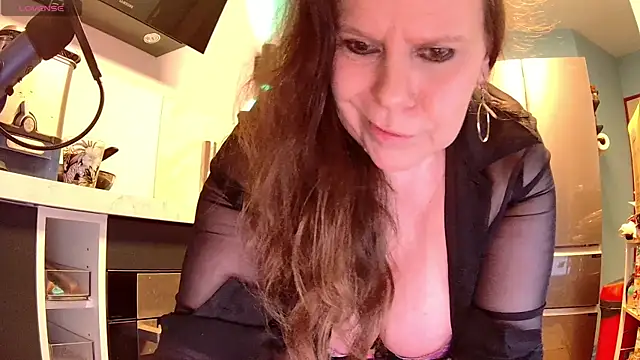 Endrocleia online show from February 27, 2025, 10:42 pm