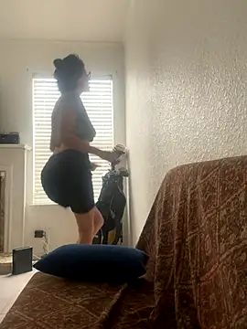 myloveforyouu online show from October 23, 2025, 2:49 pm