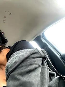 myloveforyouu online show from November 30, 2025, 4:33 pm