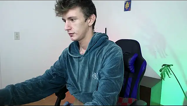 Dan Yagami online show from November 30, 2025, 5:39 pm