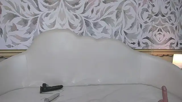 Bonnie  milf online show from January 9, 2025, 3:01 pm