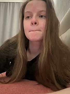 wrenlie online show from December 19, 2025, 5:42 pm