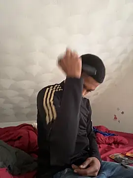 rayyymack online show from November 3, 2025, 2:18 pm