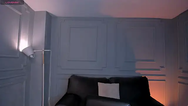 ValeriaRiveraX online show from March 24, 2026, 4:06 am