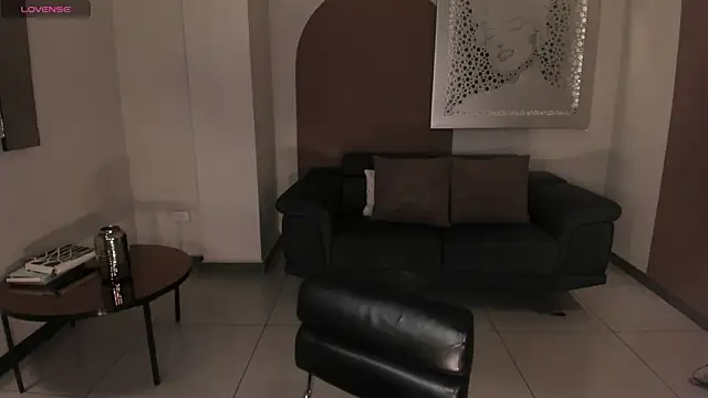 MariaHerrera  online show from October 25, 2025, 10:04 pm