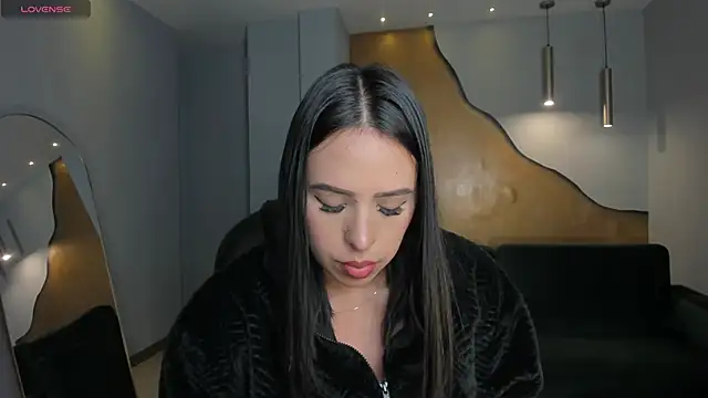 KatieStonne online show from March 19, 2026, 11:25 am