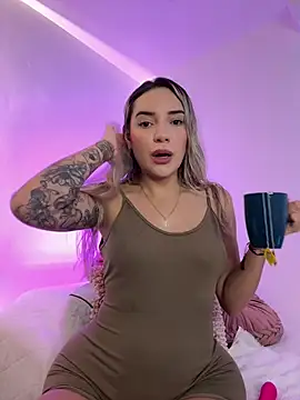 mariablonde  online show from May 5, 2026, 9:45 pm