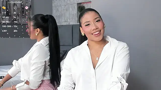 Salome Diaz  online show from January 4, 2025, 4:43 pm