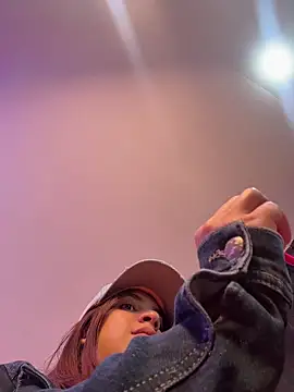 valen natasha online show from January 31, 2026, 9:35 pm