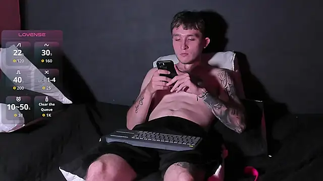 Snapshot of Dylanwhite23_ chatting on October 18, 2025, 8:20 pm Dylanwhite23  online show from October 18, 2025, 8:20 pm