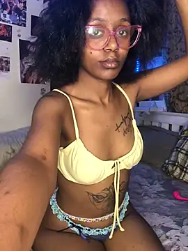 naughtybitches5 online show from February 26, 2025, 12:58 pm