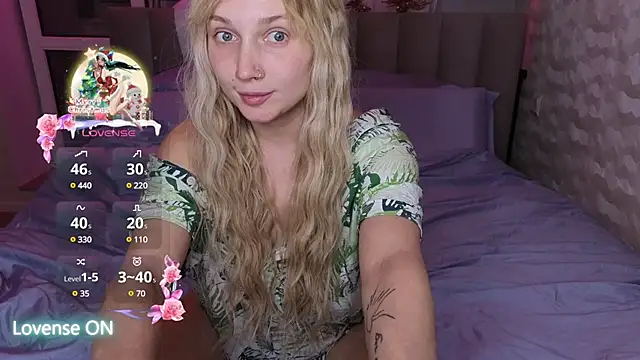 Snapshot of GoodGirl0024 chatting on February 19, 2025, 8:20 pm GoodGirl0024 online show from February 19, 2025, 8:20 pm